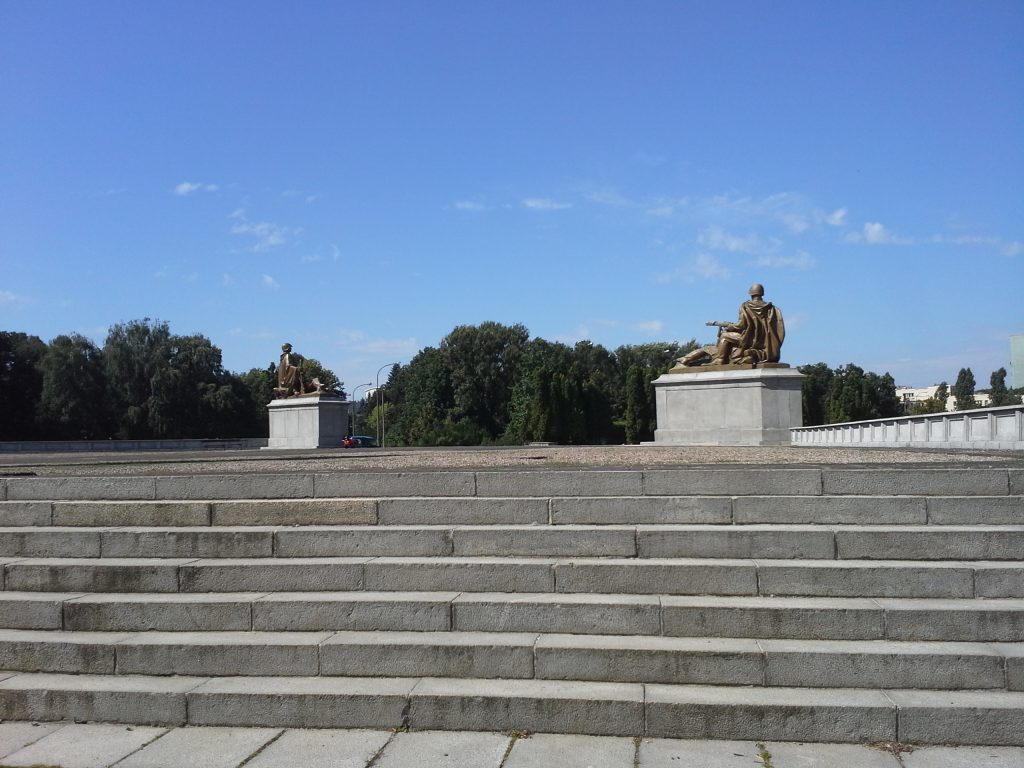 warsaw-soviet-war-memorial-71